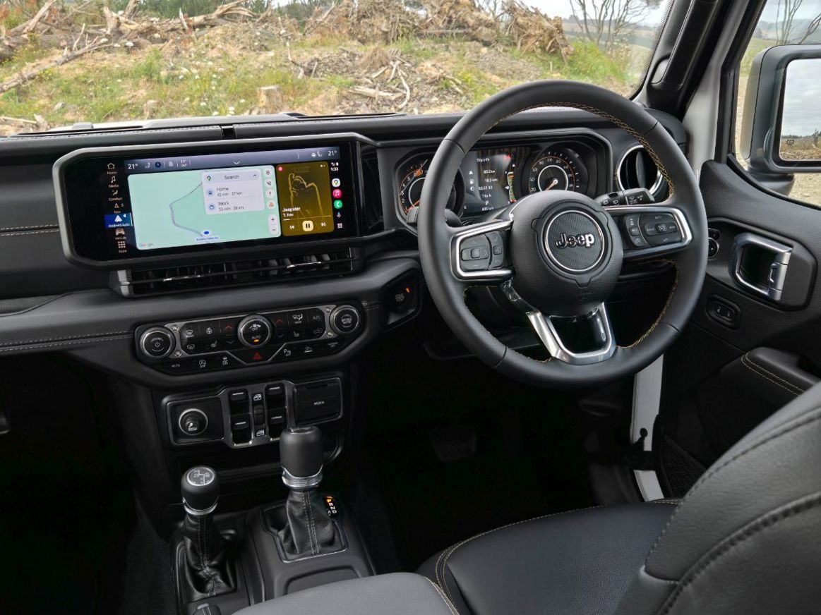 Jeep Wrangler Overland 2.0 turbo.
