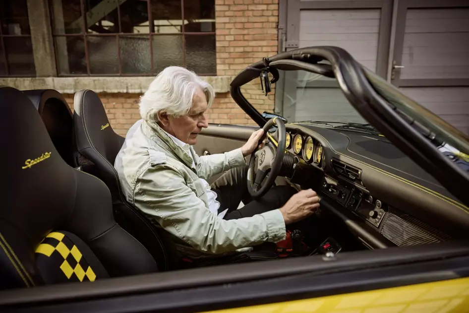 Porsche 993 Speedster yellow