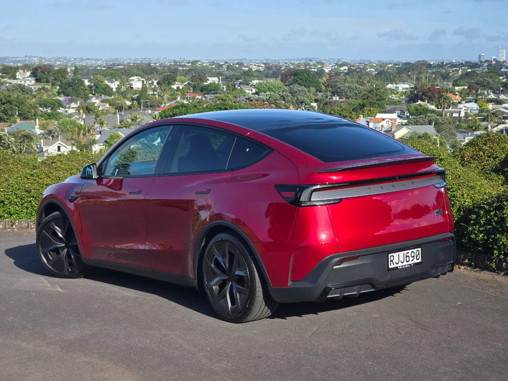 Tesla Model Y Performance.