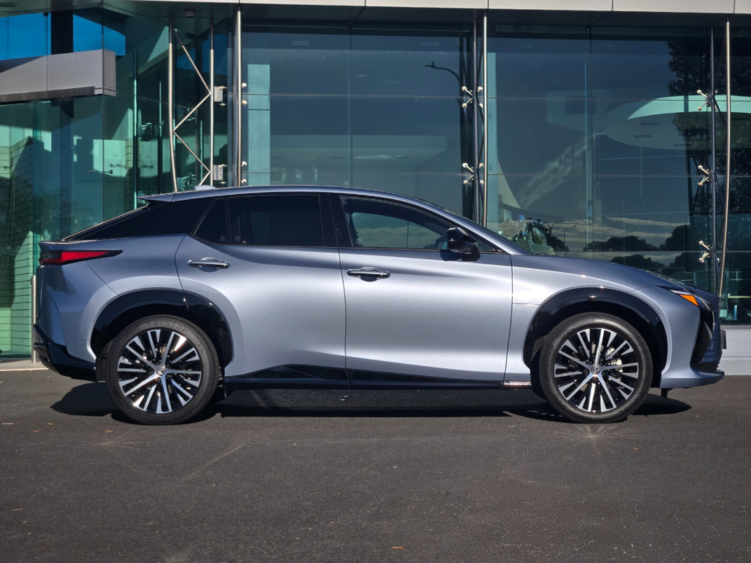 Lexus RZ 500e Dynamic.