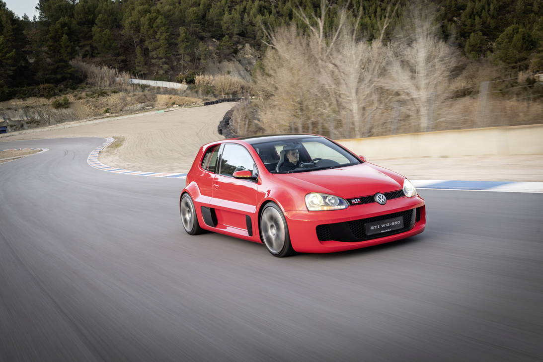 Volkswagen Golf GTI W12-650