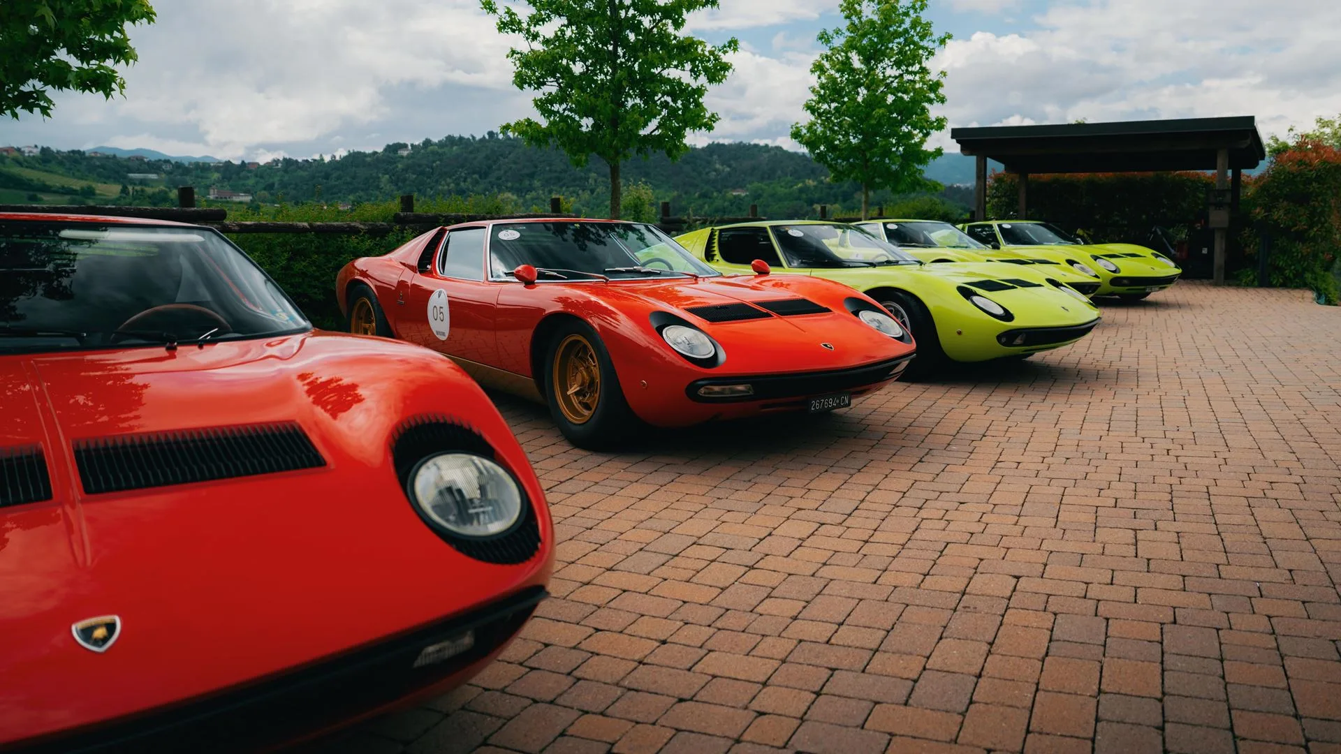 Lamborghini lines up 40-plus Miuras for record Pebble Beach gathering - 671783