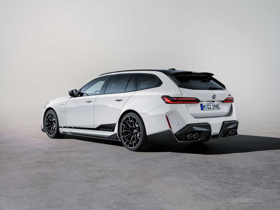 2025 BMW M5 Touring M Performance Parts