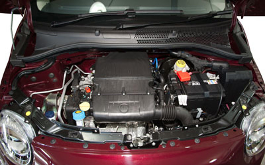 FIAT 500 2023 3-Door Hatchback