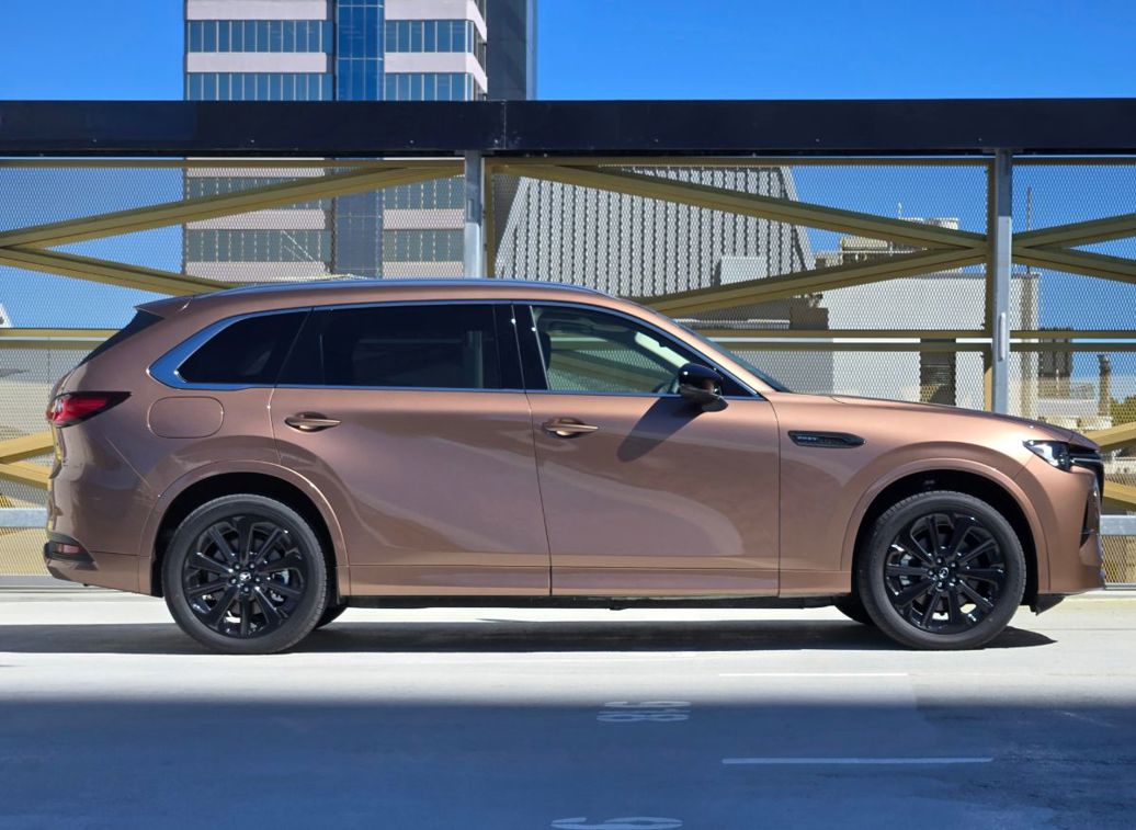 Mazda CX-80 Homura PHEV.