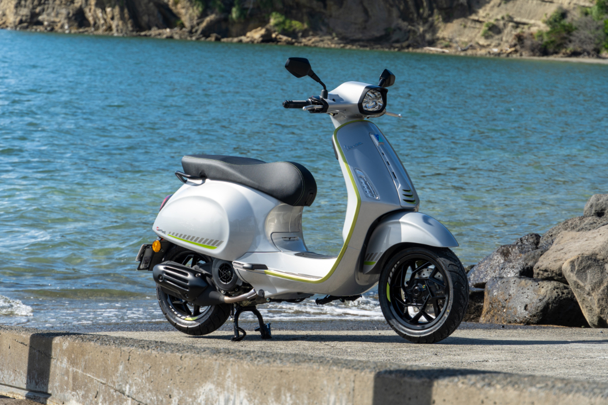 Vespa Sprint Tech 150.