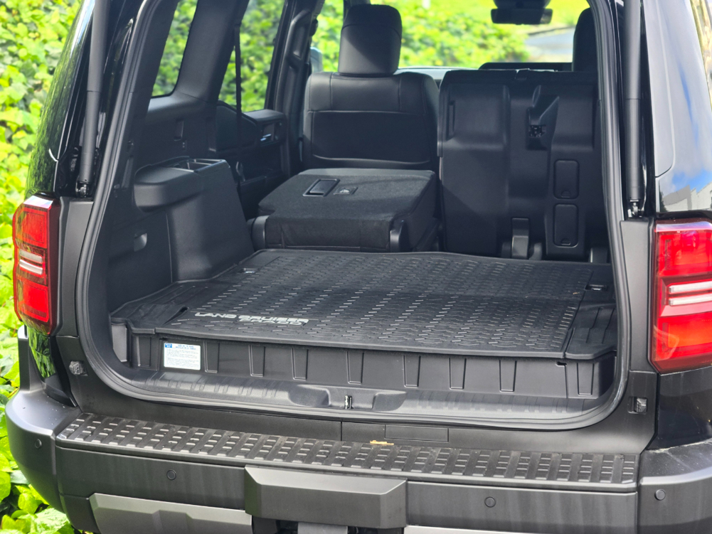 Toyota Land Cruiser Prado Adventure.