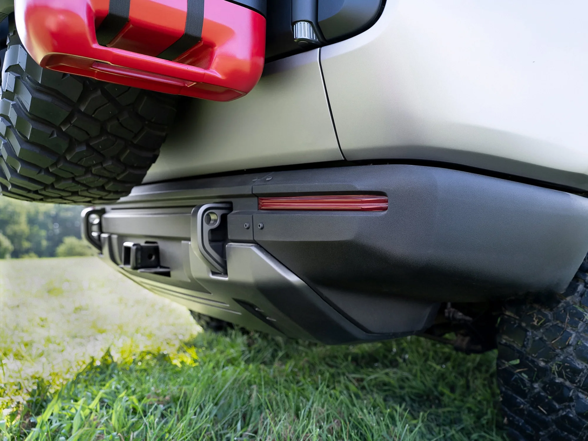Scout Traveler Trail-Ready rear bumper and spare-carrier detail.