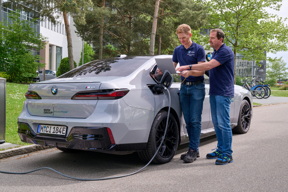 BMW i7 all-solid-state battery