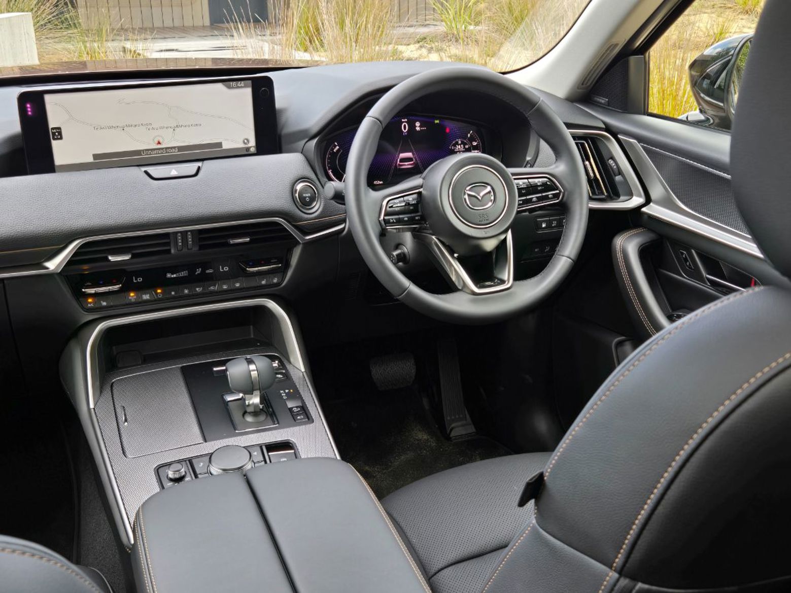 Mazda CX-80.