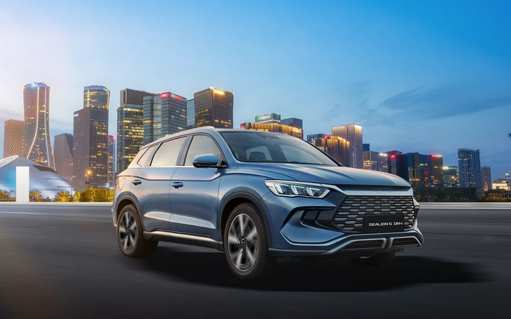 BYD Sealion 5.