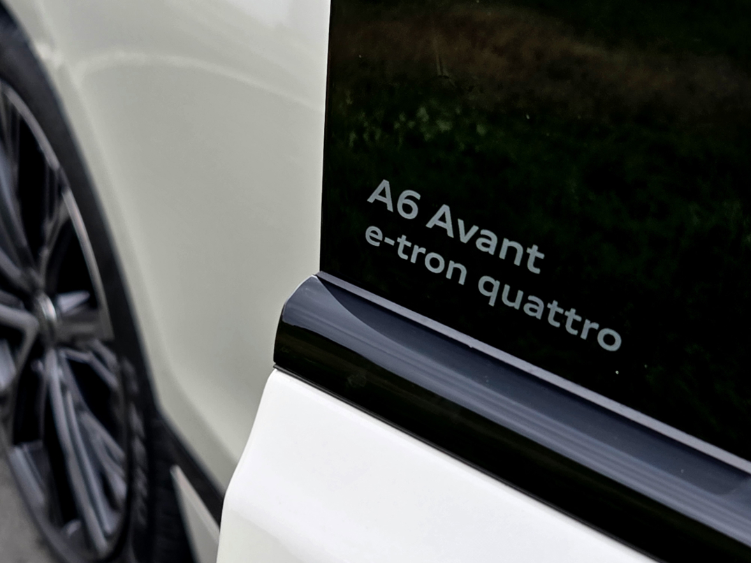 Audi A6 Avant e-tron S line quattro.