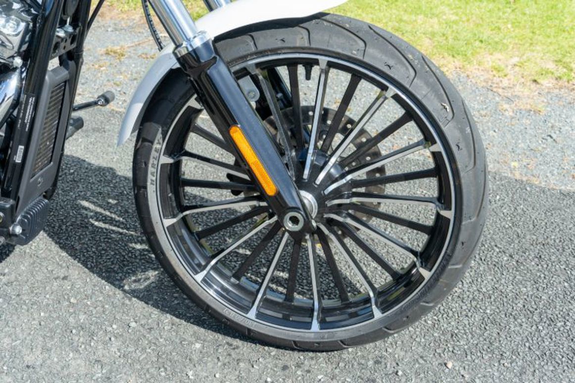 Harley-Davidson Breakout 117.
