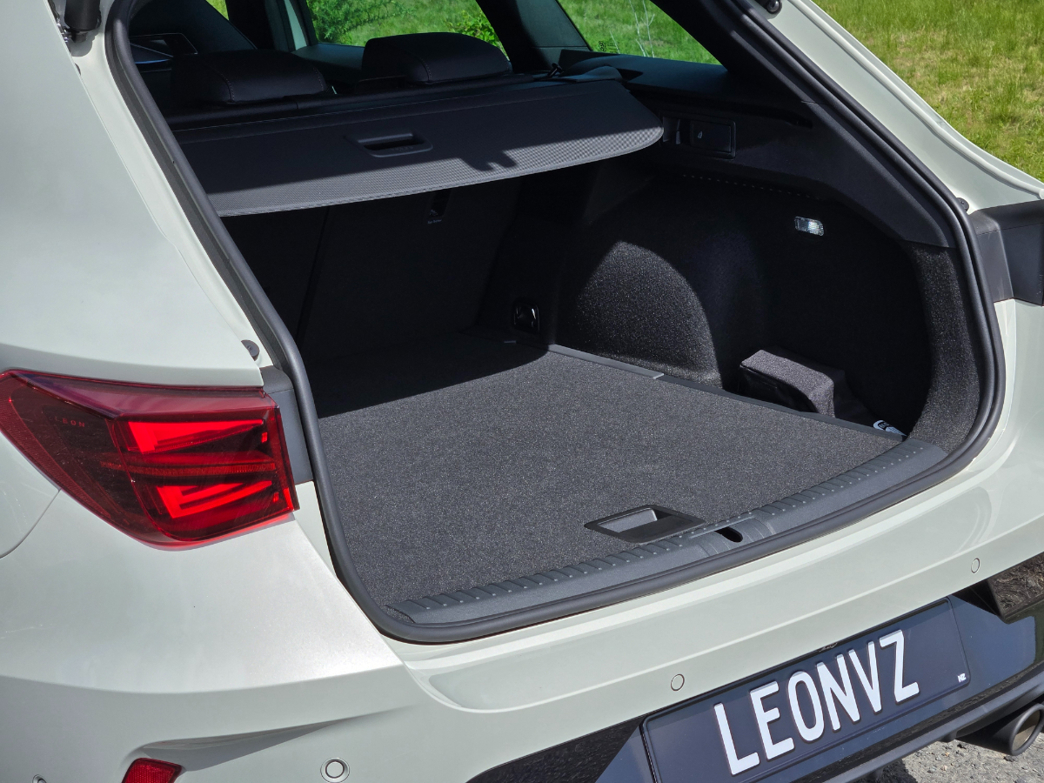 Cupra Leon Sportstourer VZ Pantera Edition.