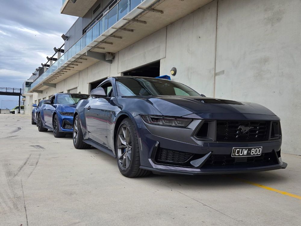 Ford Mustang GT and Dark Horse.