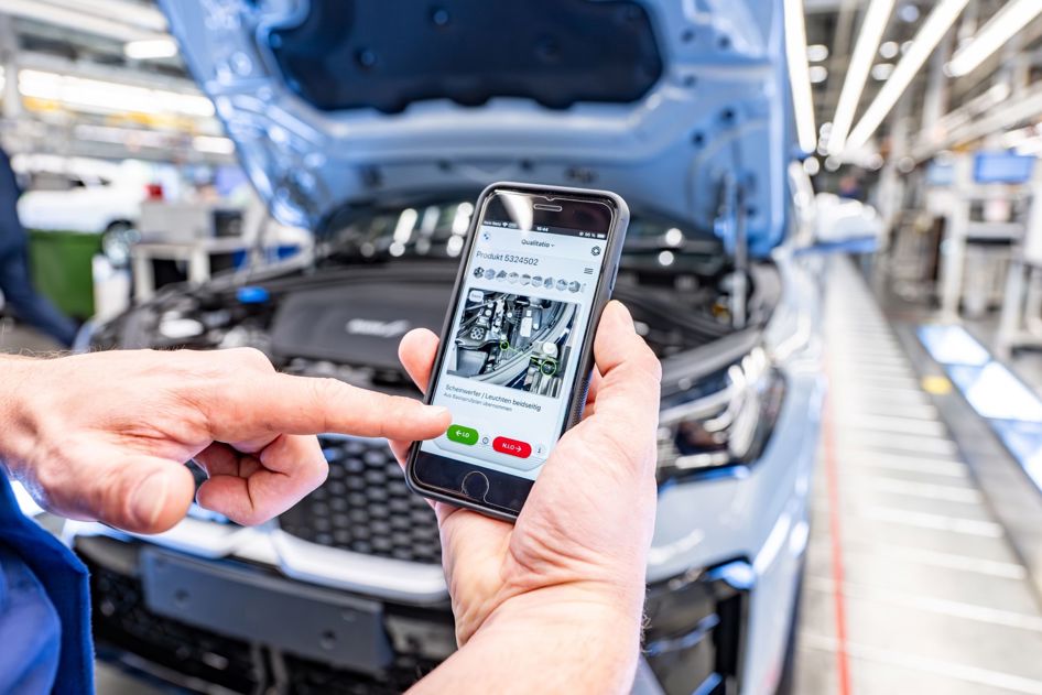 BMW GenAI4Q AI system