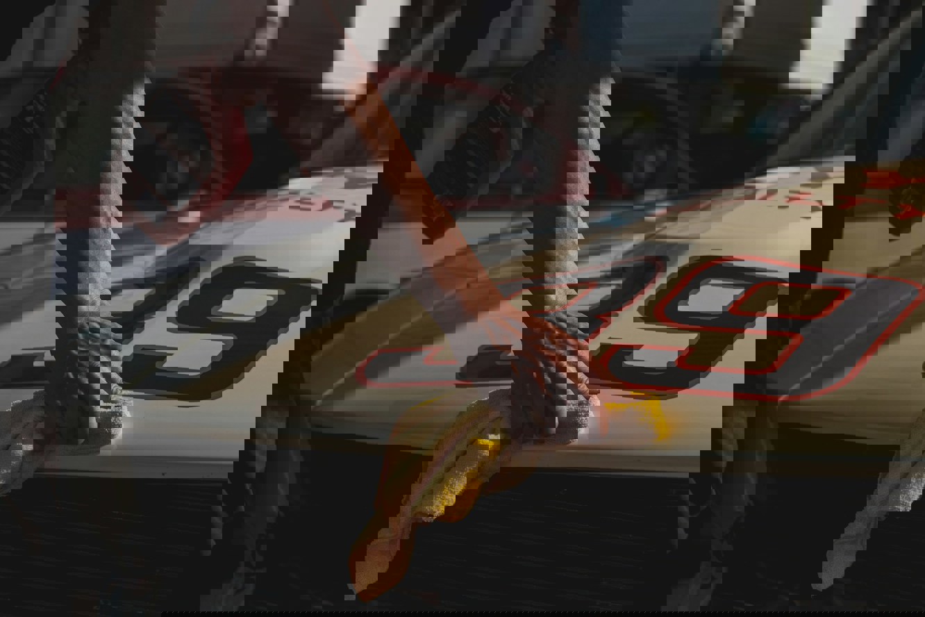 How to remove hard water stains from your car's paintwork