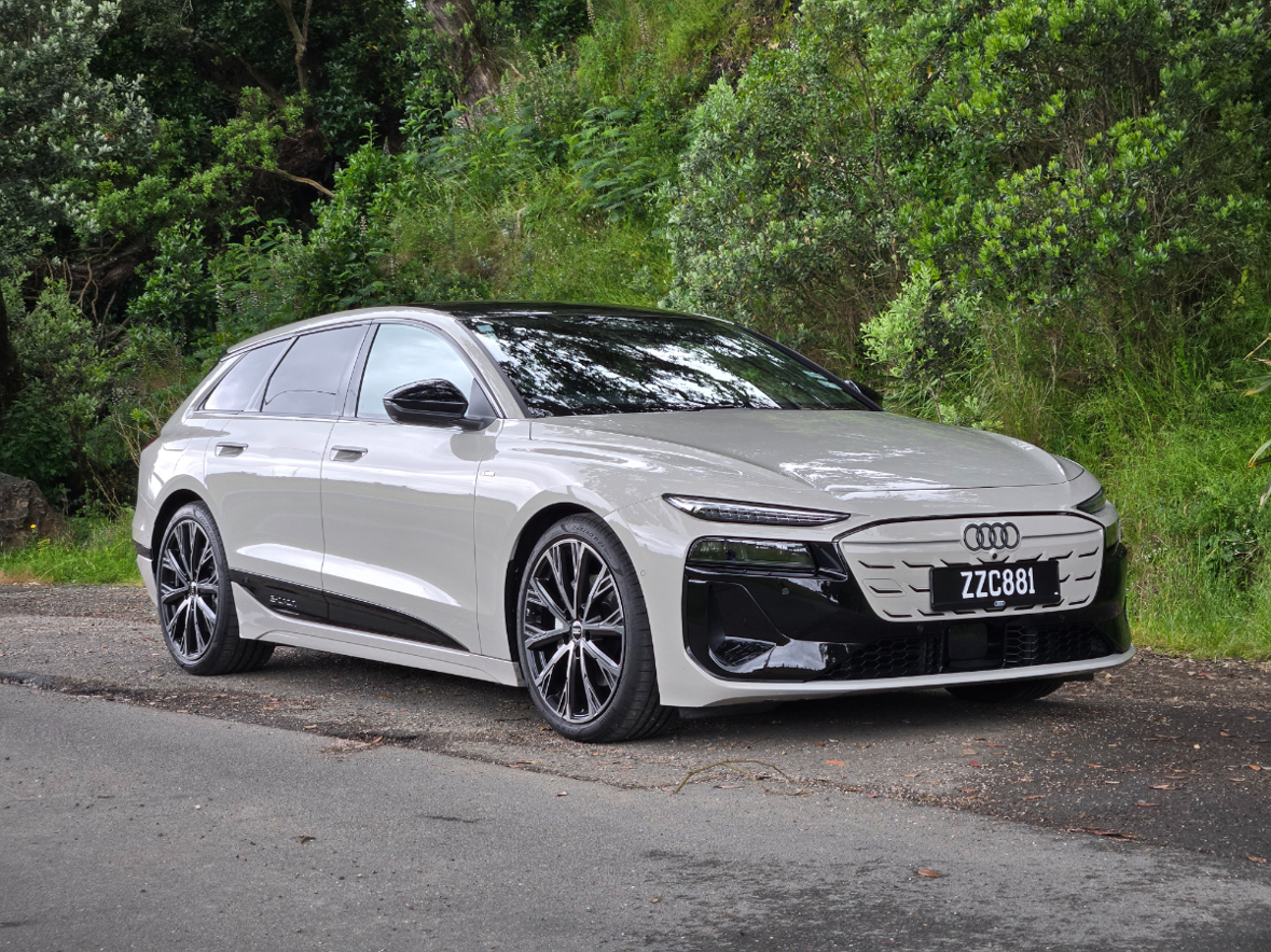 Audi A6 Avant e-tron S line quattro.