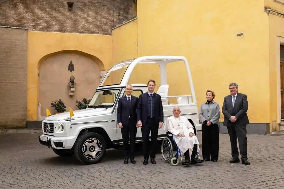 Popemobile 2024