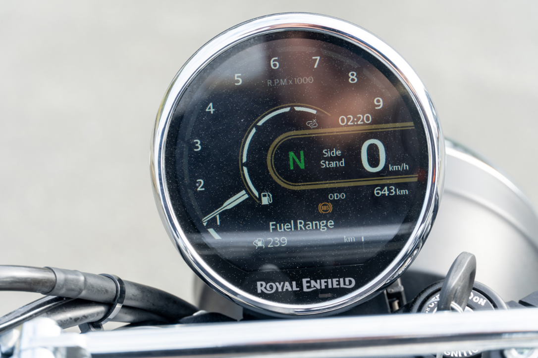 Royal Enfield Bear 650.