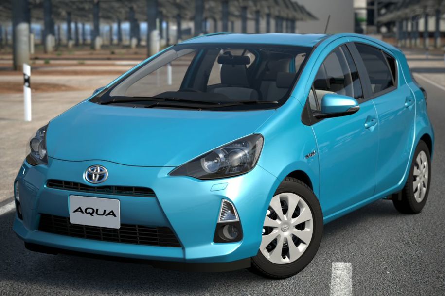 Toyota Aqua.