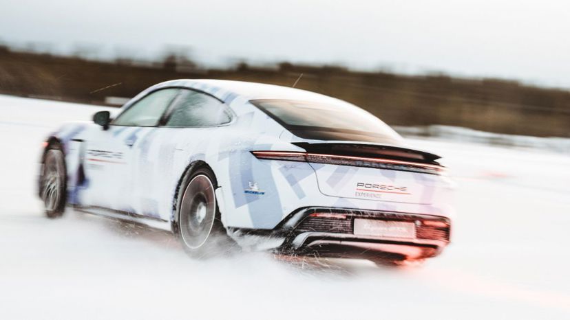 Porsche Taycan GTS EV ice drift record.
