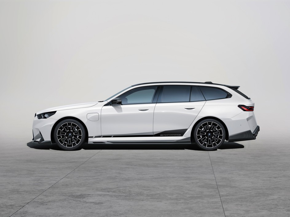 2025 BMW M5 Touring M Performance Parts
