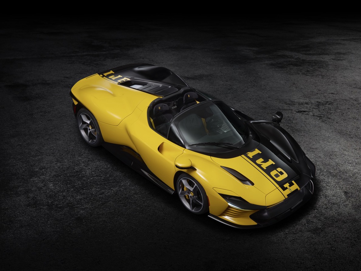 Ferrari Daytona SP3 auction