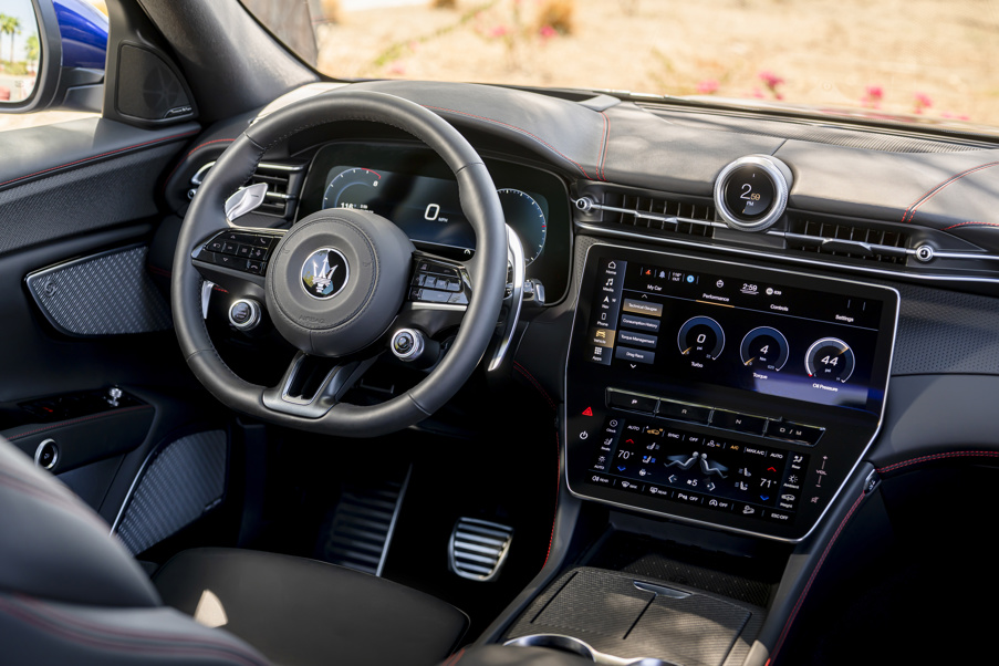 Maserati Grecale interior