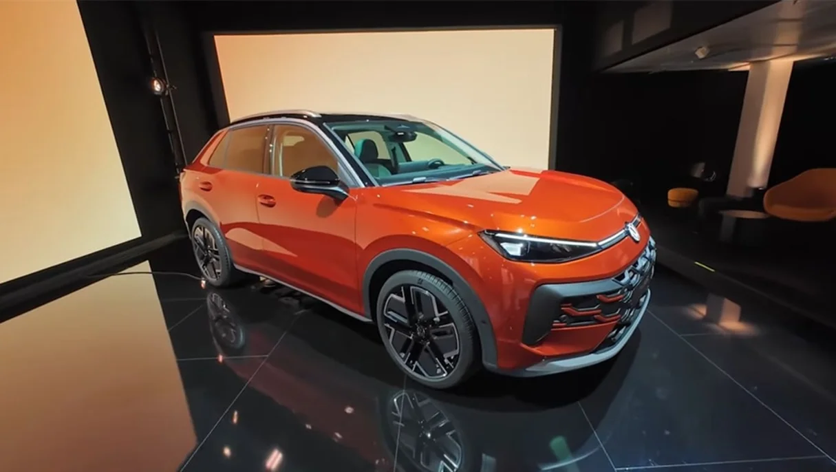 Next-gen Volkswagen T-Roc appears in leaked images - Driven Car Guide
