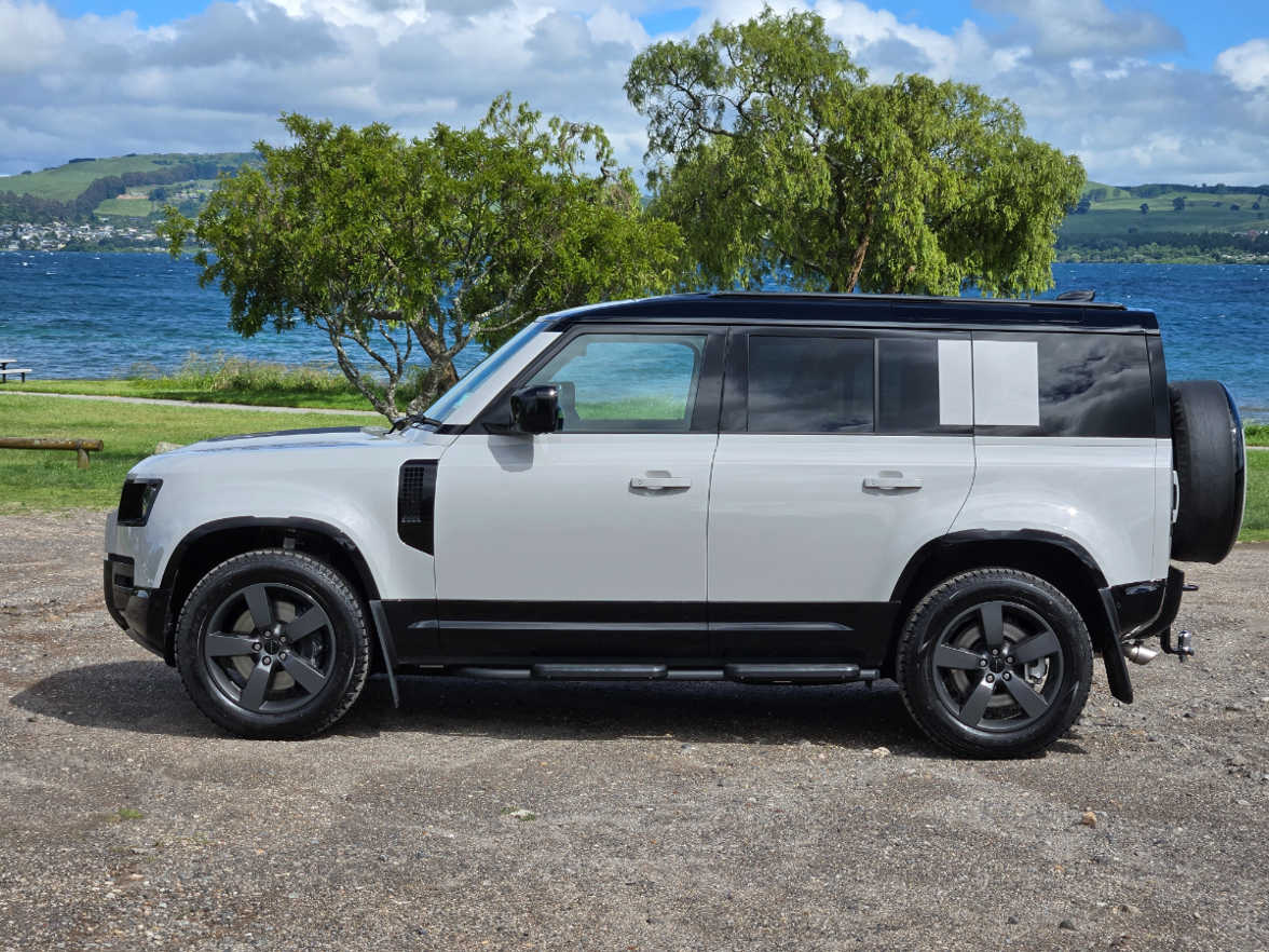 Land Rover Defender MY26.