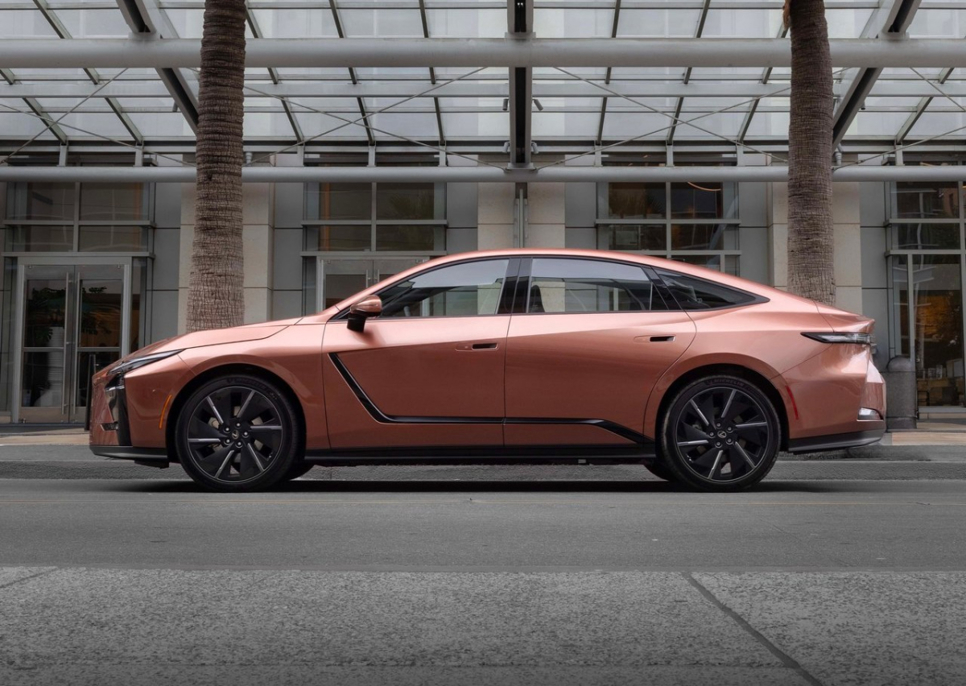 Lexus ES 500e Dynamic.