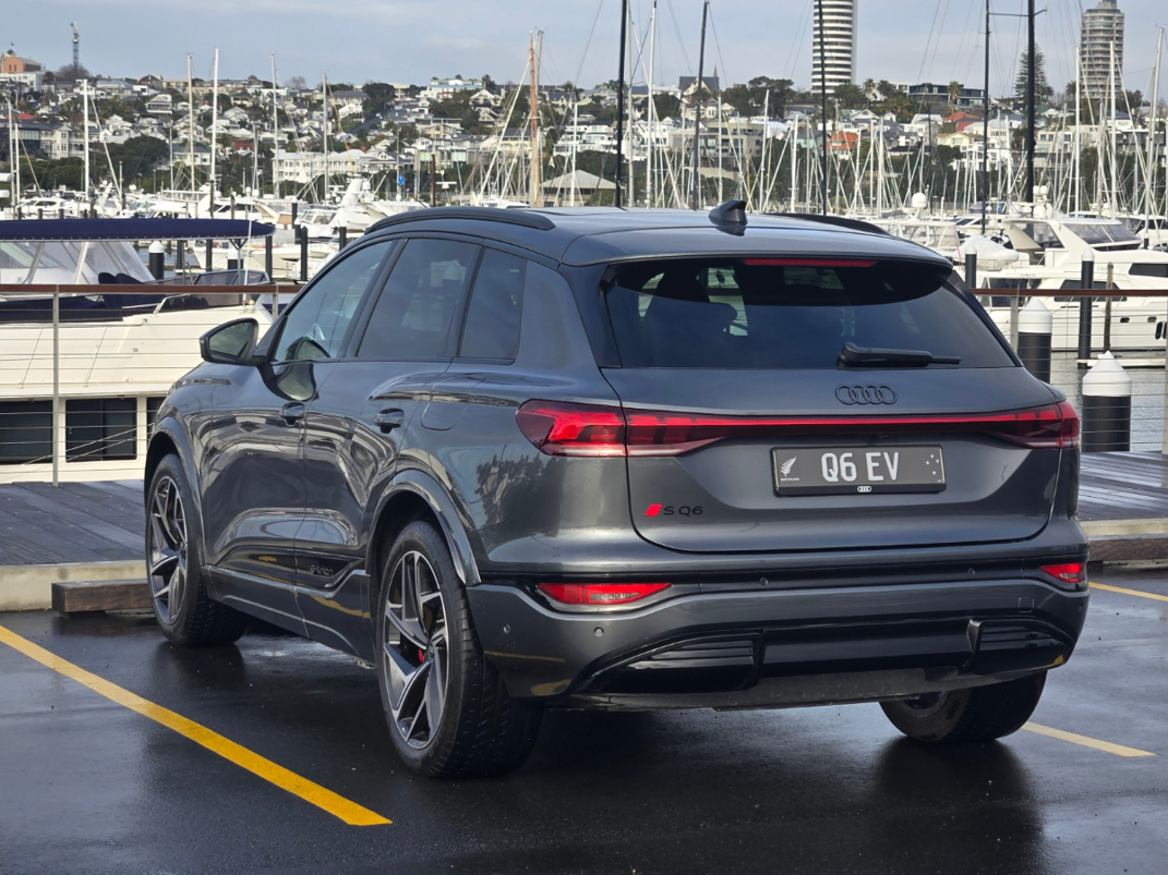 Audi SQ6 e-tron.