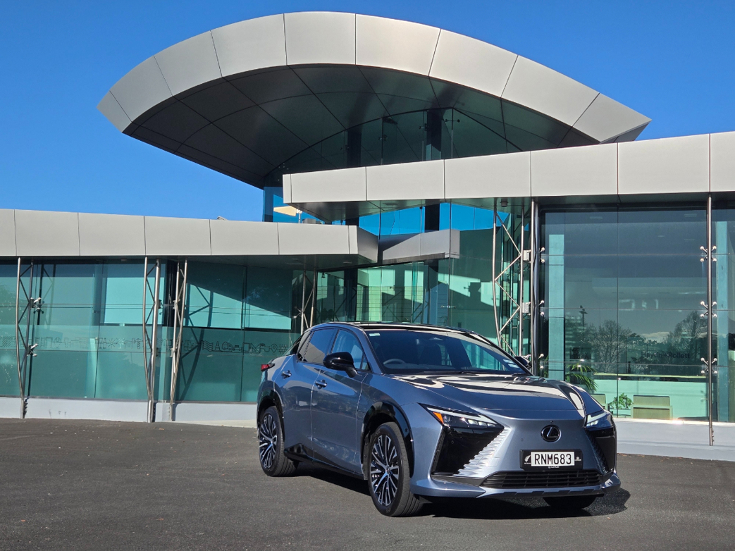 Lexus RZ 500e Dynamic.
