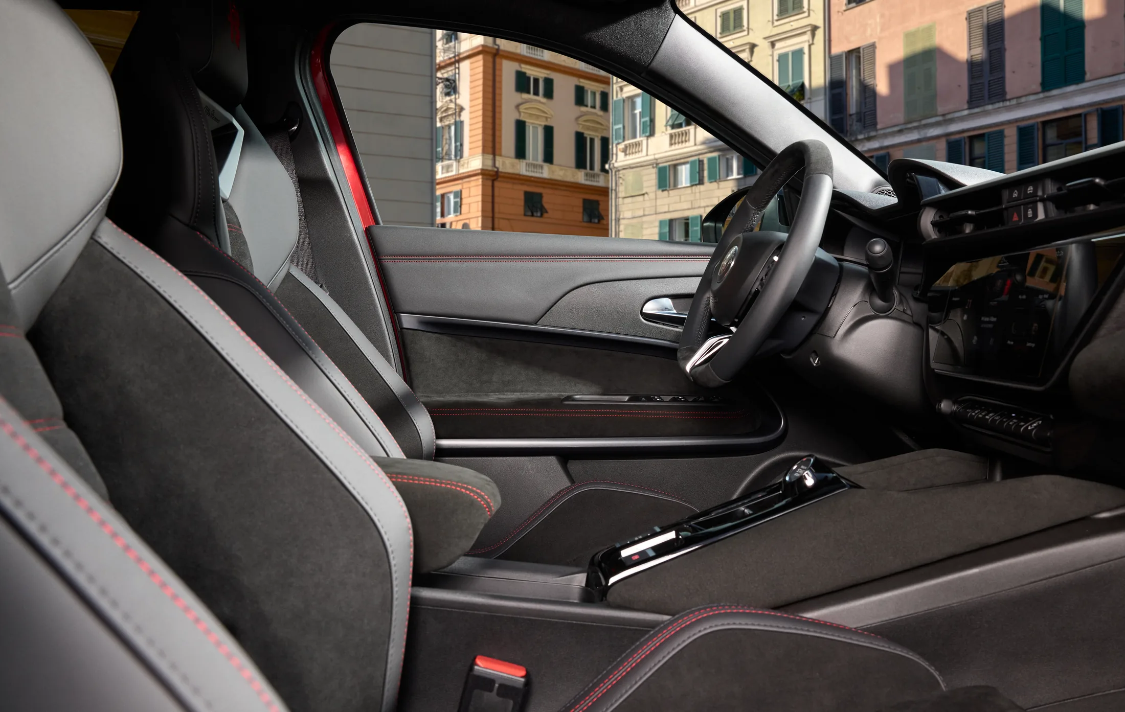 Alfa Romeo Junior seats and cabin trim