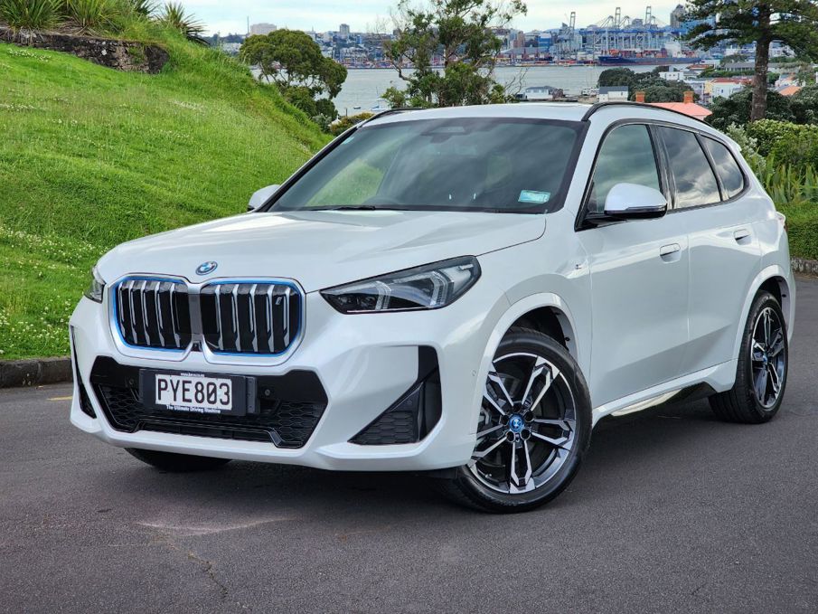 BMW iX1